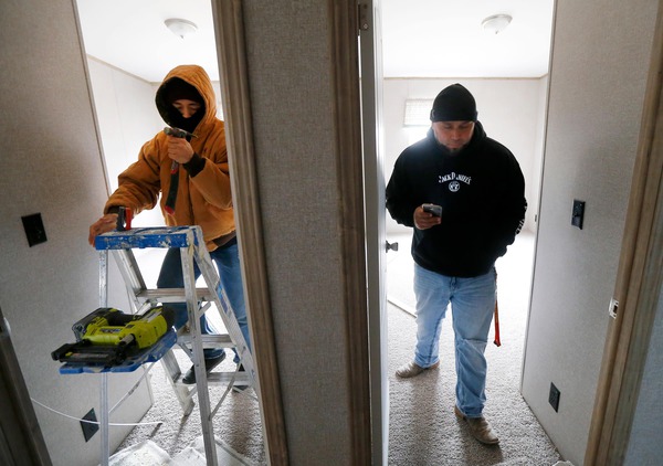 Kris Jones is a contractor who works on manufactured and mobile homes with his son, Traelon. Jones hosts weekly Facebook Live performances in which he interacts with and sings for his fans, including more than 300,000 Facebook followers. 